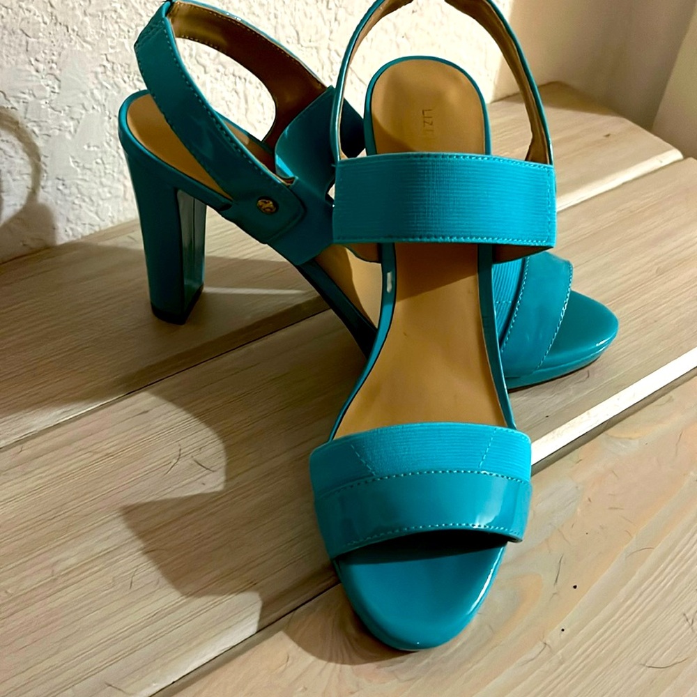 Size8 Teal blue heels